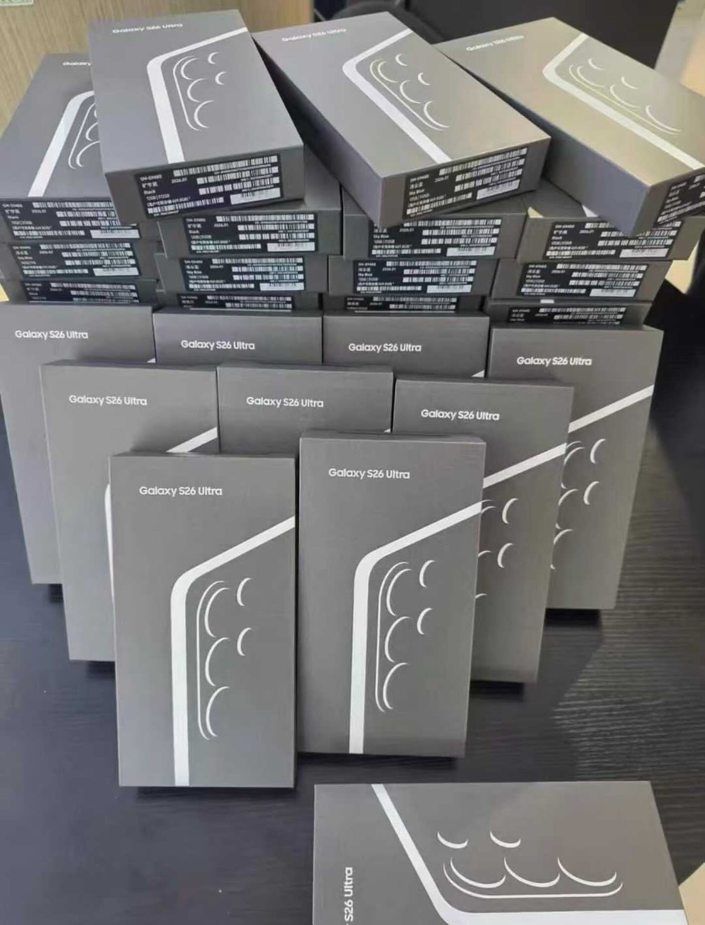 www.wholesaletechz.com new Apple iPhone, Samsung, Drones, Graphic cards, Sony PS5